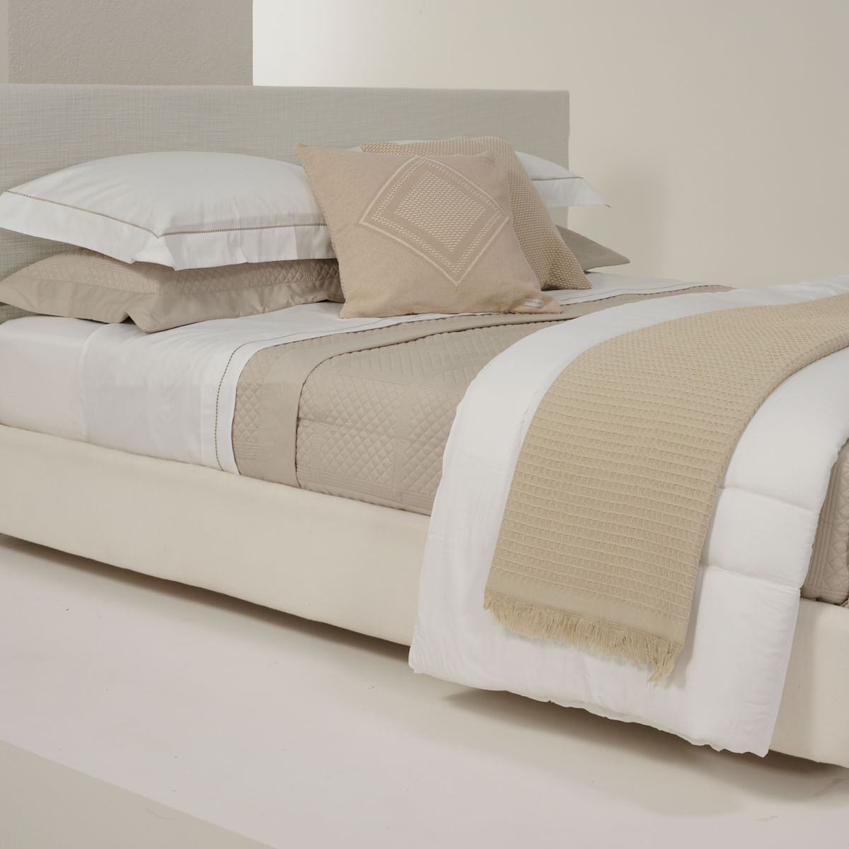 01 10 2494 JOGO DE LENCOL LUMINE Branco Caqui 002